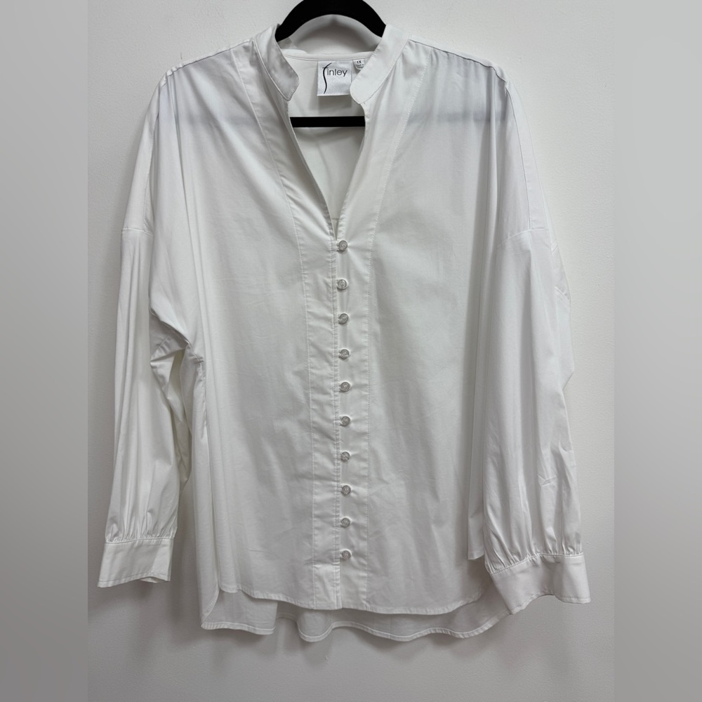 Finley Women's White Button-Up Blouse, NWOT, size 1X.